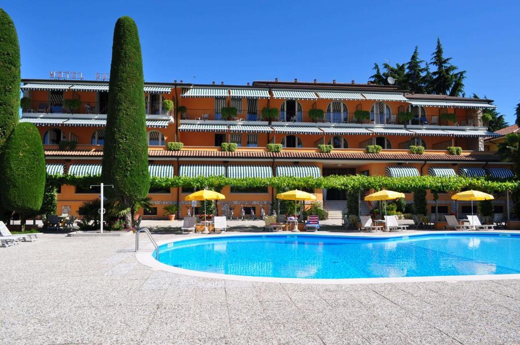 Hotel Garden Exterior photo
